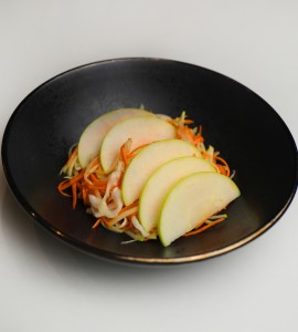 Салат "Коул-Слоу" из капусты, моркови и яблочка / 100